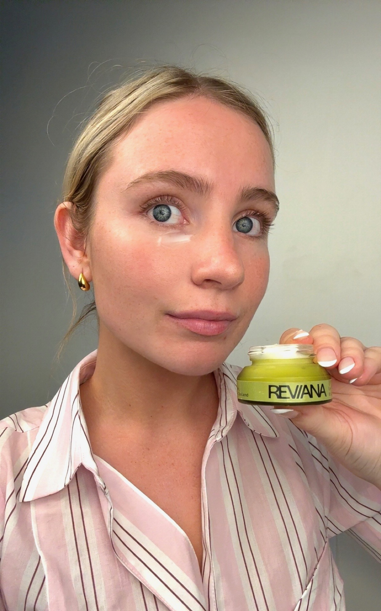 Reviana Eye Cream applied