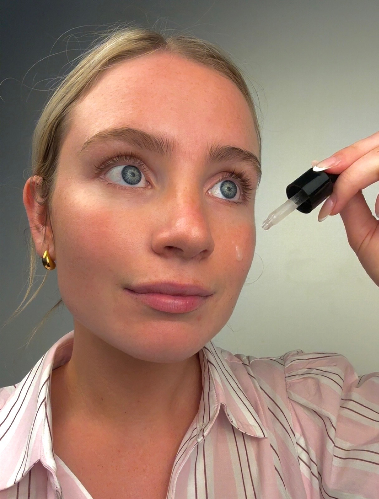 Reviana Serum applied